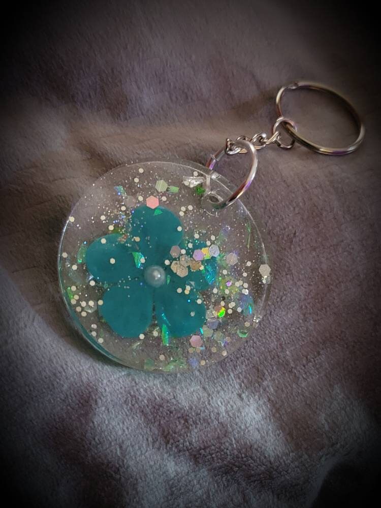 Pretty Blue Flower Glittery Keychain