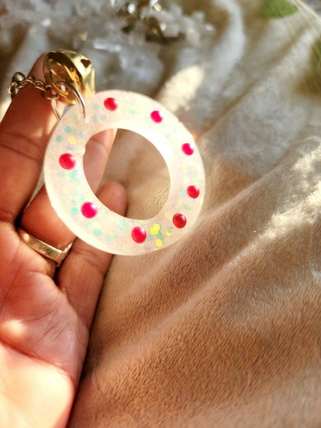 Frosty Christmas Wreath Keychain